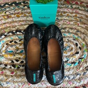 Woman’s Size US 11 Tieks